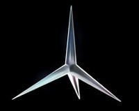 引っ掻き材として使われる、酸化亜鉛ウィスカの結晶「テトラピック」。従来より倍長くなった（！）とはいえ、その全長は0.04mm。