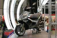 PGOが出品したスクーター「Alloro 125」