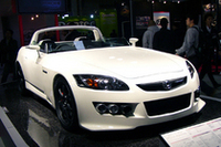 「Open-Top Pure Sports Concept S」などを展示する無限ブース。