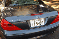 写真をクリックすると、荷室の動きが見られます。