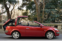 ルノー・メガーヌ・グラスルーフ・カブリオレ“エクセプション”(FF/4AT)【ブリーフテスト】の画像