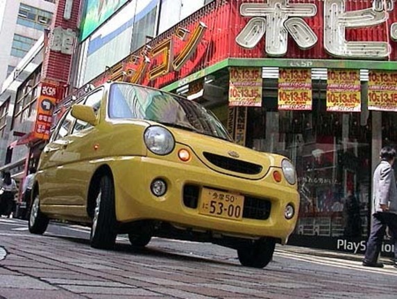 【スペック】全長×全幅×全高＝3395×1475×1575mm/ホイールベース＝2310mm/車重＝860kg/駆動方式＝FF/0.66リッター直4SOHT16バルブスーパーチャージャーインタークーラー付（60ps/6400rpm、7.6kgm/4000rpm）/車両本体価格＝108.9万円（テスト車＝115.9万円）
