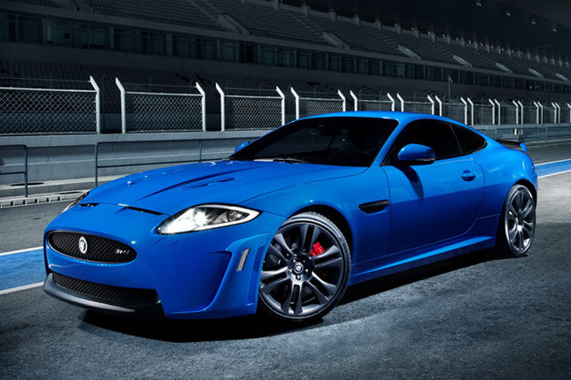 「ジャガーXKR-S」
