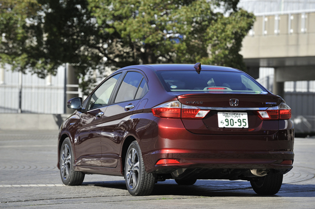 ホンダ グレイスhybrid Ex Ff 7at 試乗記 海外育ちのまじめなセダン Webcg