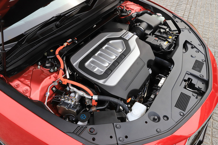 「レジェンド」のハイブリッドユニット。システム全体で最高出力382ps、最大トルク463Nmを発生する。