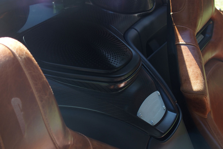 ピニンファリーナ・バティスタ チンクアンタチンクエ（リアバルクヘッド）