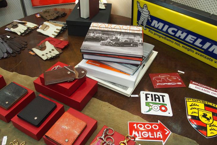 CRANK TOKYOのブース。