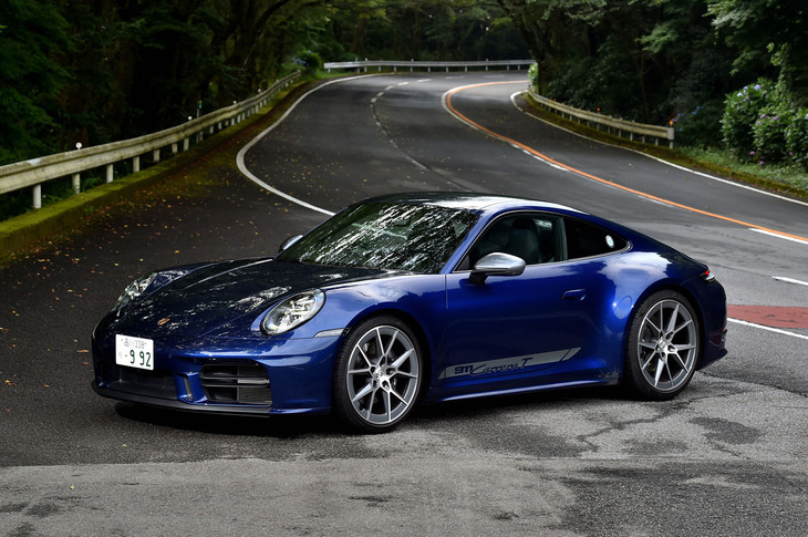 【ポルシェ911カレラTのスペック】
	ボディーサイズ：全長×全幅×全高＝4545×1850×1290mm／ホイールベース：2450mm／車重：1510kg／駆動方式：RR／エンジン：3リッター水平対向6 DOHC 24バルブ ターボ／トランスミッション：6段MT／最高出力：394PS（290kW）/6500rpm／最大トルク：450N・m（45.9kgf・m）/2000-5000rpm／タイヤ：（前）245/35ZR20 91Y XL／（後）305/30ZR21 100Y（ピレリPゼロ）／燃費：--km/リッター／価格：2006万円
	
	【取材時の燃費データ】
	テスト距離：274.4km（市街地1：高速道路7：山岳路2）／使用燃料：42.8リッター（ハイオクガソリン）／参考燃費：6.4km/リッター（満タン法）／6.8km/リッター（車載燃費計計測値）