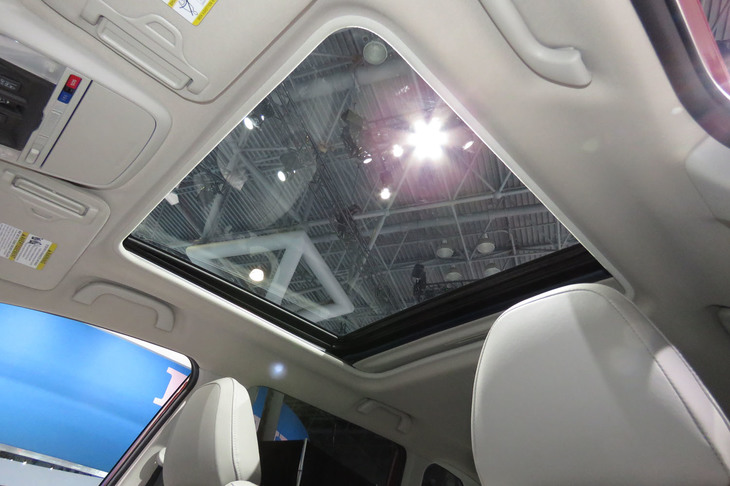 スバル・フォレスター（サンルーフ）