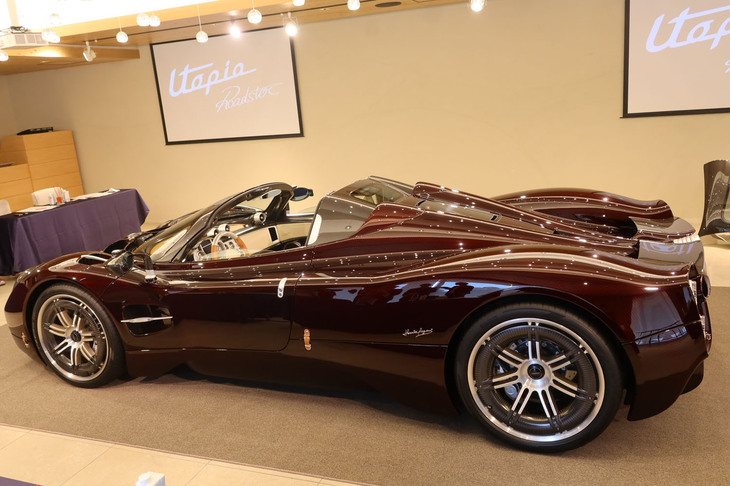 パガーニ・ウトピア ロードスター