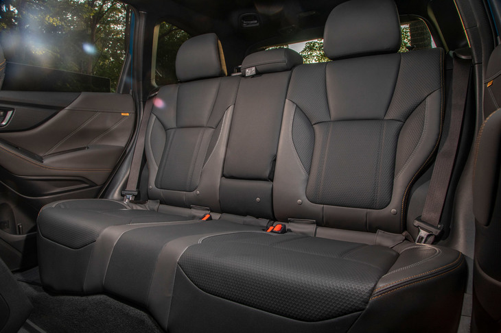 スバル・フォレスター ウィルダネス（リアシート）