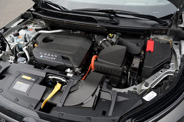 第3世代用の1.5リッターエンジンは発電専用にさらに特化。STARC燃焼や大量EGR、大型ターボ、ミラーサイクルなどを採用し、効率的な動作点を継続的に使えるようにしている。