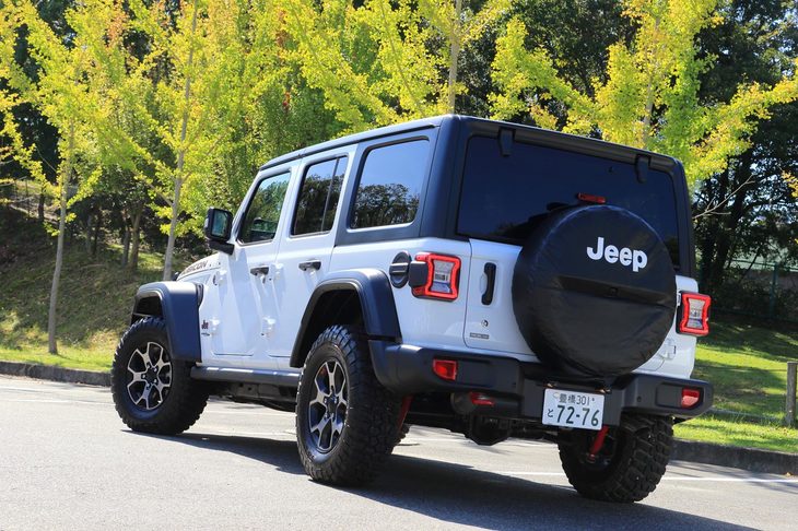 悪路走破性能を高めた「ルビコン」については、2019年春以降の日本導入予定となっている。