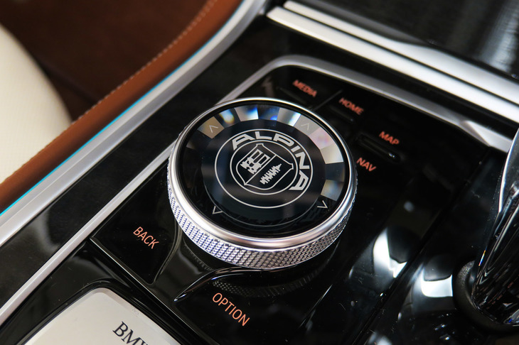 BMWアルピナB8グランクーペ（フロントセンターコンソール）