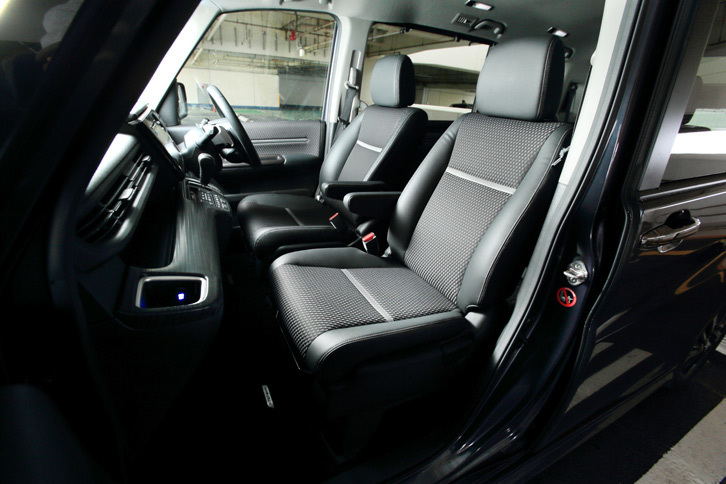 ホンダ・ステップワゴン スパーダ クールスピリットHonda SENSING