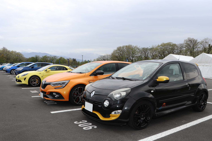 ルノーとアルピーヌの公式イベント「RENAULT ALPINE DAY」も開催され、オーナー同士の交流が図られた。