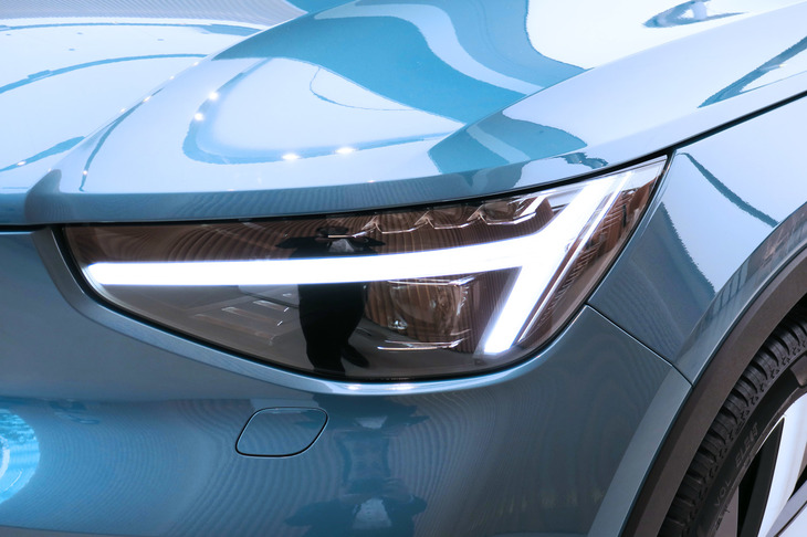 ボルボC40リチャージ（ヘッドランプ）