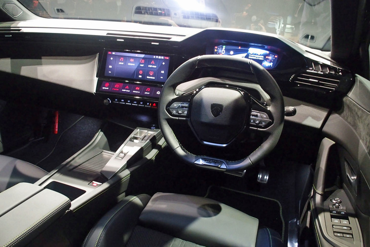 プジョー308 GT BlueHDi（インテリア）