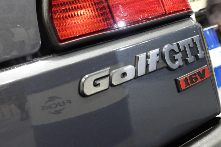 フォルクスワーゲン・ゴルフGTI-16 v（1990年）