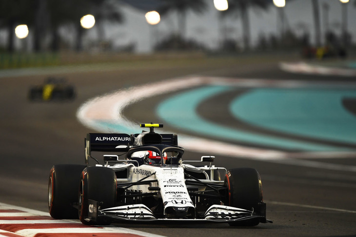 アルファタウリは、ダニール・クビアトが最後の5戦で4回目のQ3進出を果たし7番グリッド。ピエール・ガスリー（写真）はルクレールの降格ペナルティーで9番グリッドを獲得。惜しくもクビアトは入賞圏外の11位でチェッカードフラッグを受けるも、ガスリーは8位に入りポイントを獲得した。チームの戦績は、コンストラクターズランキング7位だった。なおアブダビGP後の若手ドライバーテストには、レッドブルとホンダのジュニアドライバーであり今季F2で3位に終わった角田裕毅が参加する予定。角田は来季はクビアトに代わり、アルファタウリ加入するのではとみられている。（Photo=Getty Images / Red Bull Content Pool）