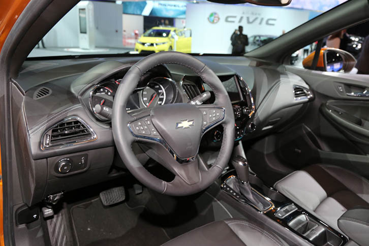 シボレー・クルーズ ハッチバック