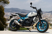 ロイヤルエンフィールドが新型バイク「ゲリラ450」発表　スリムで軽快なネイキッドスポーツの画像