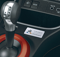 「ルノー・トゥインゴ」の限定モデル「ルコックスポルティフ」登場の画像