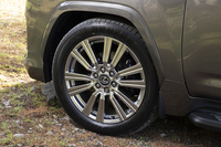 レクサスLX700h“エグゼクティブ”（4WD/10AT）【試乗記】の画像