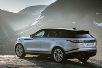 2017年に登場した「レンジローバー・ヴェラール」。　
	ほった「天下のレンジさまが、まさかのチョップドルーフですよ。数量限定の5リッターV8スーパーチャージドモデルとか、最高にロックでした」　
	清水「ほった君。これはデザインの連載だよ？」