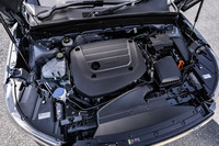 「B3パワートレイン」と呼ばれる48Vマイルドハイブリッドシステムは、最高出力163PS／最大トルク265N・mのエンジンと、同10PS／同40N・mを発生するモーターを組み合わせている。