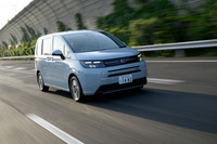 WLTCモード燃費では劣るものの、ワインディングロードと高速道路を多めに走った今回のテストの燃費は「フリード」に軍配が上がった。一定速走行時にアクティブになるエンジン直結モードが効果を発揮した格好だ。