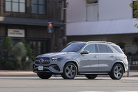 マイルドハイブリッドの2リッター4気筒ディーゼルターボエンジンは最高出力269PSと最大トルク550N・mを発生。パワーは改良前よりも3PS小さくなった。