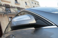 旧型で小さめだったドアミラーは大型化され、視界は良好になった。