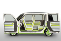 丸みを帯びたエクステリアデザインとともに、多彩なシートアレンジも「HINATA」の特徴。