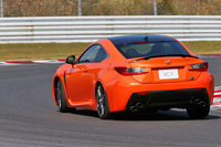 レクサスRC F／RC F“カーボン エクステリア パッケージ”／RC350“Fスポーツ”【試乗記】の画像