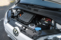 エンジンは、全車1リッター直列3気筒。JC08モードの燃費値も、例外なく23.1km/リッターとなっている。