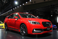 「スバル・レガシィB4 BLITZEN CONCEPT」。3代目と4代目レガシィに設定されていたブリッツェンが復活。
    