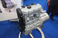 英国の「ロータス・エンジニアリング」が出展していたハイブリッド車などの発電用を主目的とした「次世代エンジン」。直3SOHC1.2リッターで、シリンダーヘッドとブロックが一体化したモノブロック構造。「安く、軽く、丈夫」がコンセプトという。