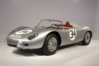 1950年代から1960年代に活躍したレーシングカー「ポルシェ718」。