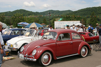 札幌のシングルナンバーを付けている「フォルクスワーゲン・ビートル」。塗装の日焼け具合といい、とてもよい雰囲気だった。