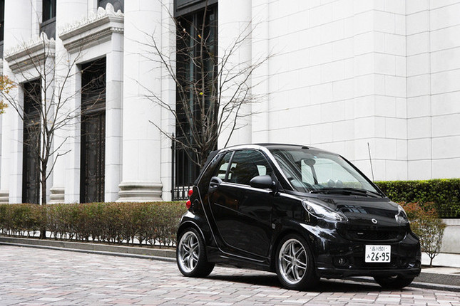 【スペック】全長×全幅×全高＝2750×1580×1530mm／ホイールベース＝1865mm／車重＝880kg／駆動方式＝RR／1リッター直3DOHC12バルブターボ（102ps/6000rpm、15.0kgm/2500-3600rpm）／価格＝290万円（テスト車＝同じ）