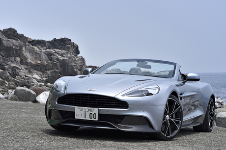 �A�X�g���E�}�[�e�B���̊��̓��f���u���@���L�b�V���v�ɁA�I�[�v���{�f�B�[�́u���H�����e�v����������B��...