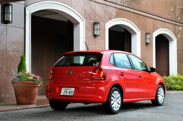 フォルクスワーゲン　ポロ　走行距離少なめ　ベース　低走行 フォルクスワーゲン・ポロTSIコンフォートライン ブルーモーション