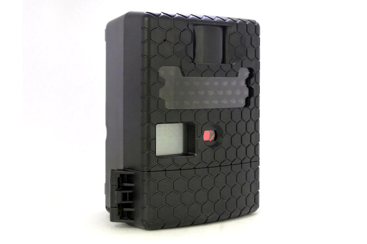 ドライブマン センサーカム IR-1（アイアールワン）
	赤外線センサーを内蔵し、暗闇でも動くものがあるとモノクロ高画質で記録する暗視カメラ。電池式なので外部電源も不要だ。
	価格：1万8360円
	問い合わせ：アサヒリサーチ
	https://www.driveman.jp/