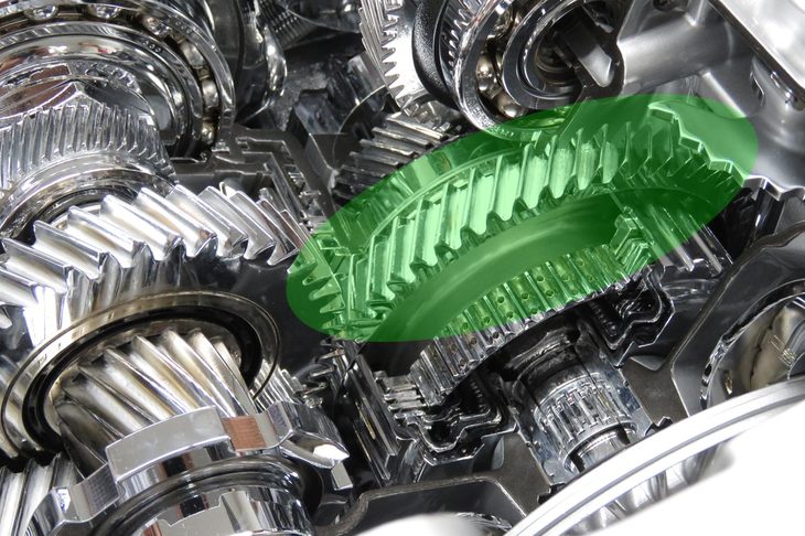 エンジンとベルト式CVTの間に位置するスプリットギア。車速が高くなるとクラッチがつながり、プラネタリーキャリアを回転させるギアに回転を伝達するようになる。