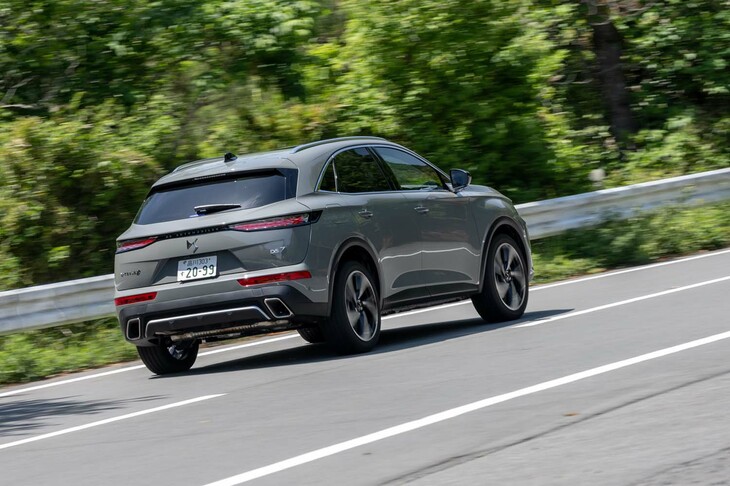 駆動用モーターの最高出力はフロントが110PSでリアが112PS。