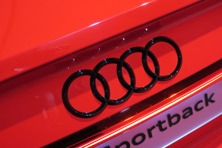 アウディRS 7スポーツバック（エンブレム）