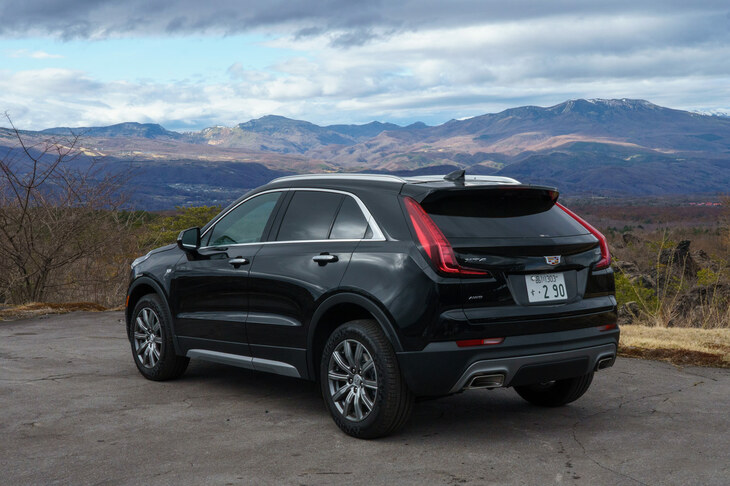 webCGの取材陣的に、注目の一台だった「XT4プレミアム」。装備を絞ることで価格を抑えたエントリーグレードで、「CT5プラチナム」ともども700万円を切るプライスタグを実現している。