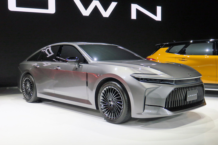 トヨタ・クラウン セダン（エクステリア）