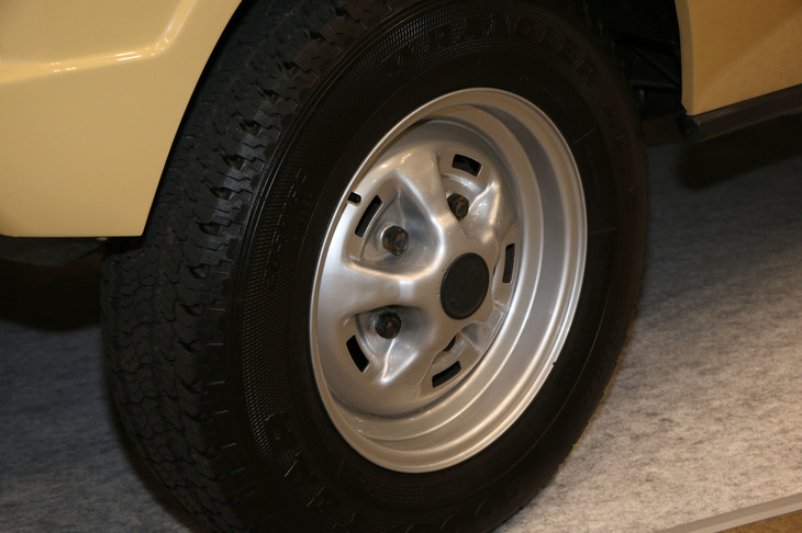 ランドローバー・レンジローバー 2ドア（1982年）／UK CLASSIC FACTORY